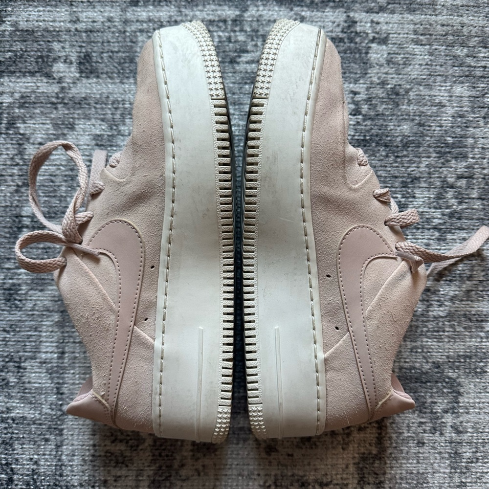 Nike Platform - Picture 3 of 5